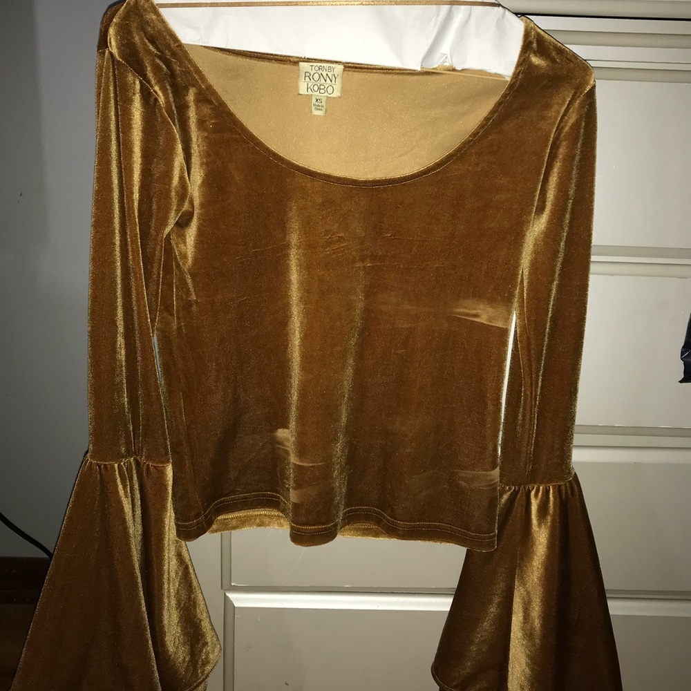 Gorgeous Bell Arm Shirt